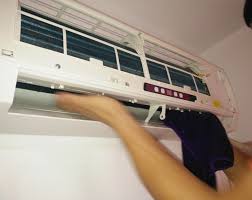 Vệ sinh máy lạnh quận 12