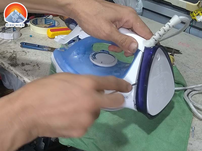 sửa bàn ủi hơi nước